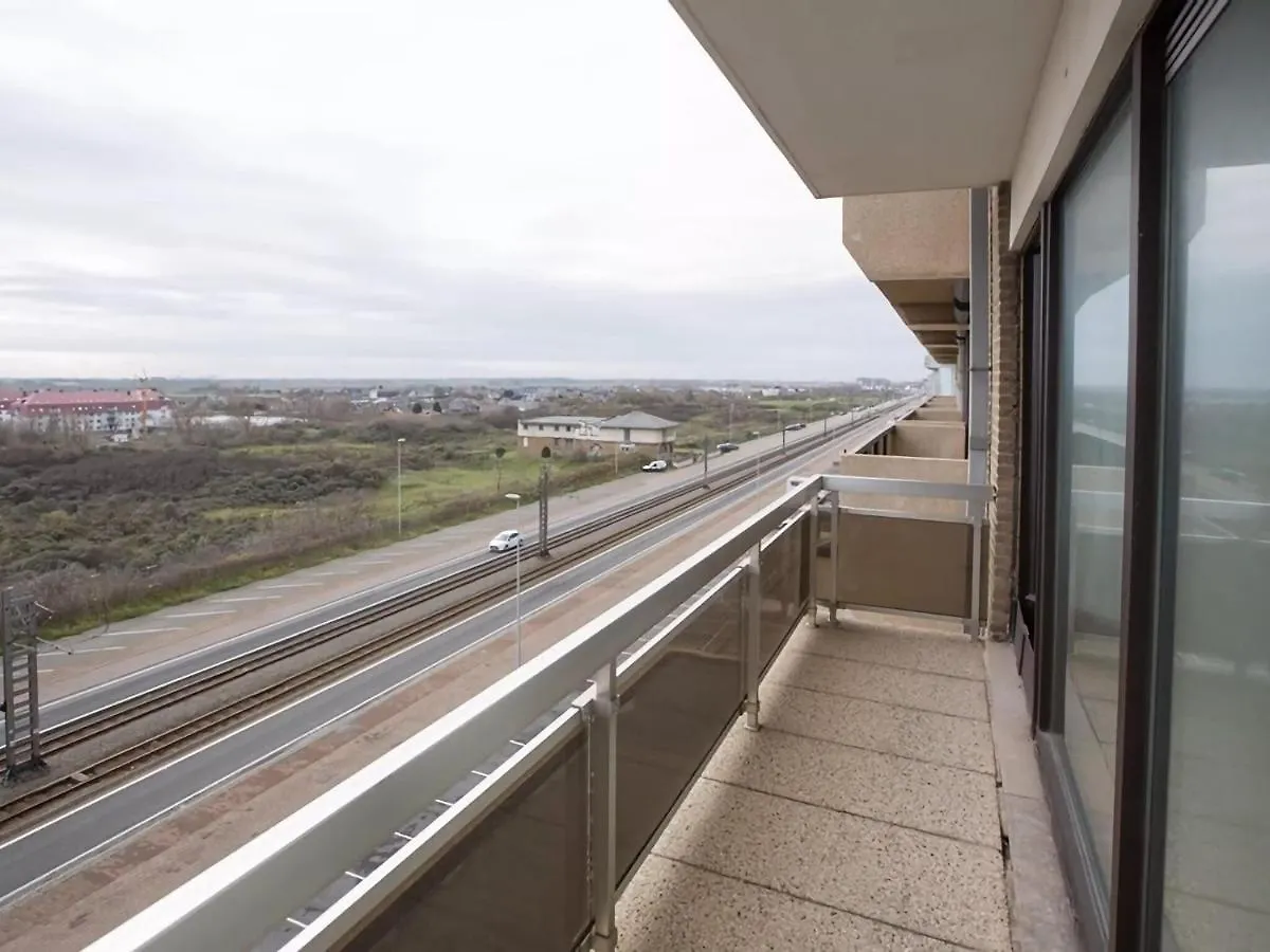 Canberra With Top Location On The Dike Middelkerke Apartment