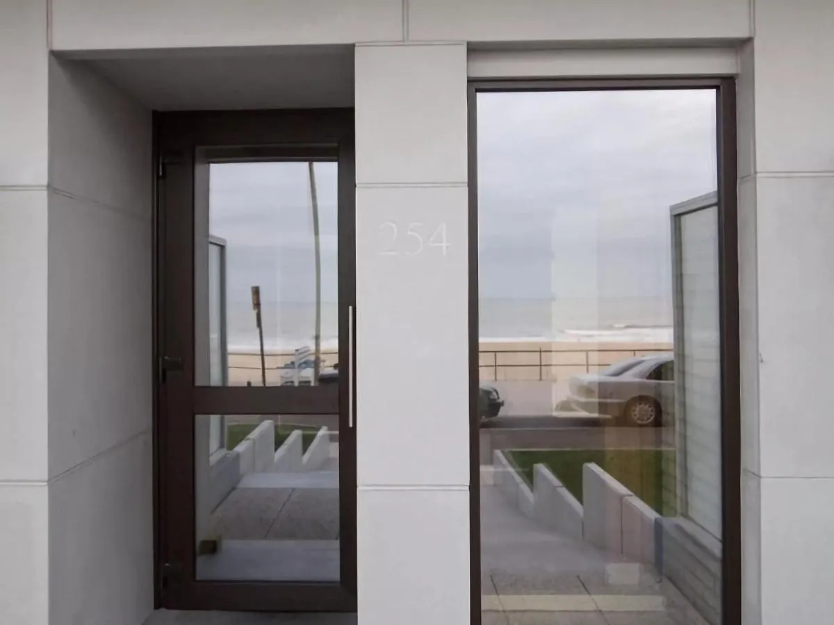 Apartment Canberra With Top Location On The Dike Middelkerke